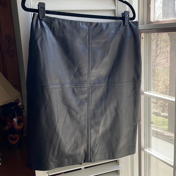Faux leather pencil skirt! - Picture 1 of 8